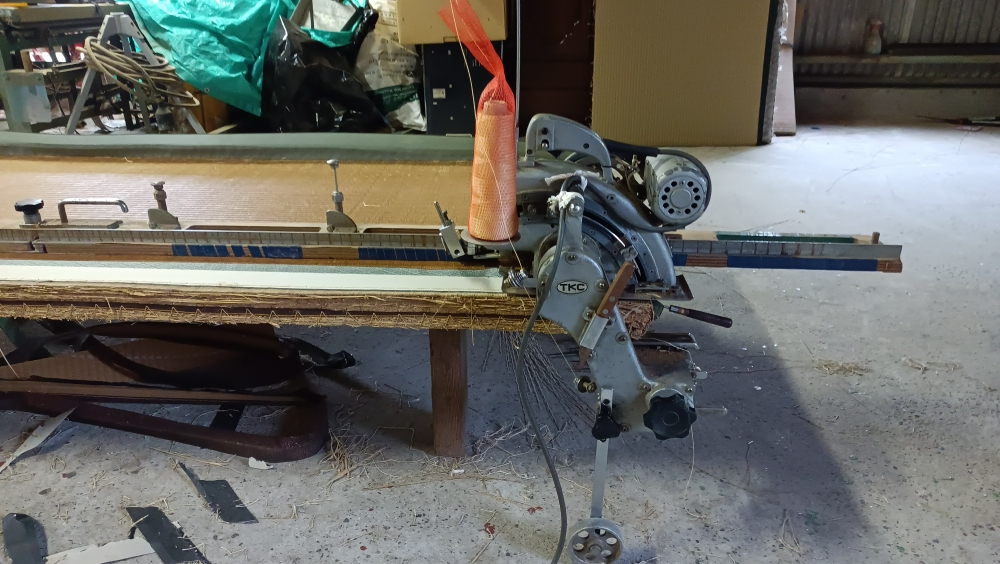 サンダー（THUNDER）　※畳縫付機