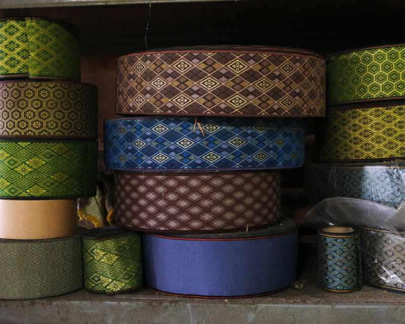 写真：畳縁の集まり